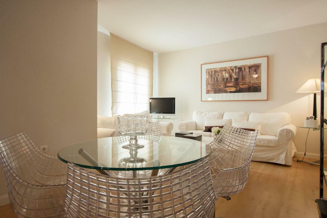 Medina Apartment And Parking Historical Center Sevilla Eksteriør billede