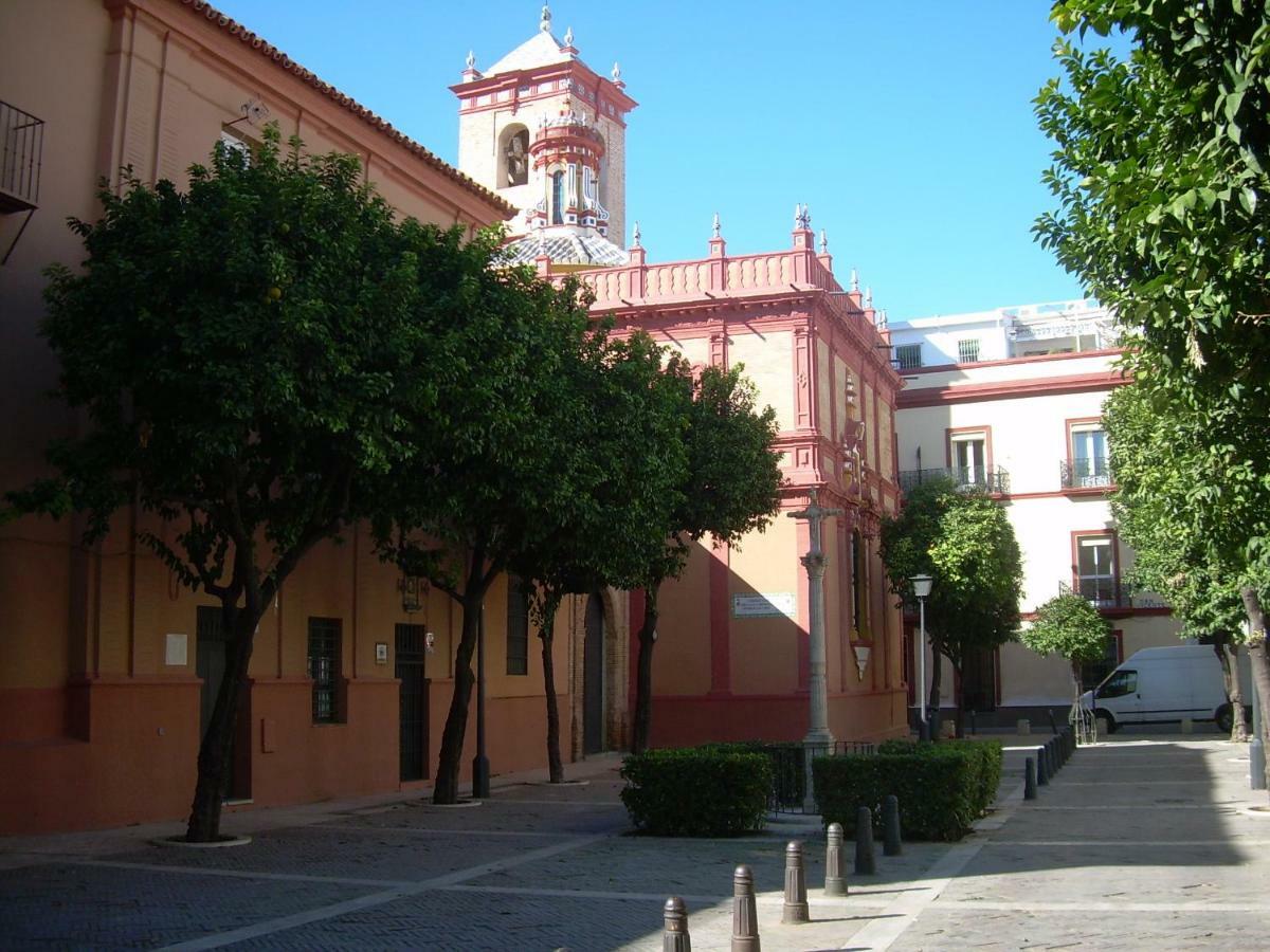 Medina Apartment And Parking Historical Center Sevilla Eksteriør billede