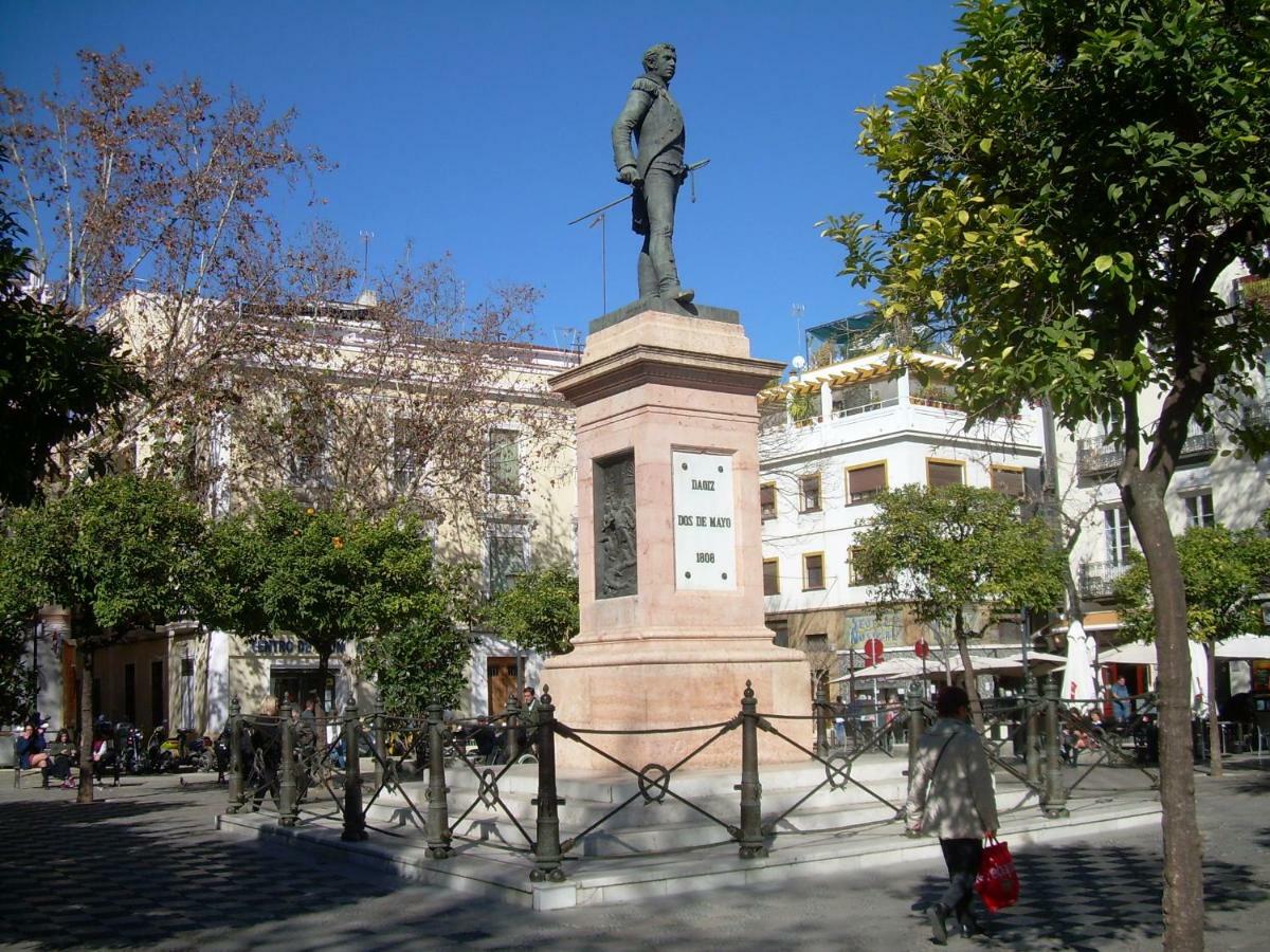 Medina Apartment And Parking Historical Center Sevilla Eksteriør billede